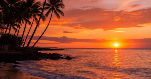 ビーチで綺麗な夕日に癒される
